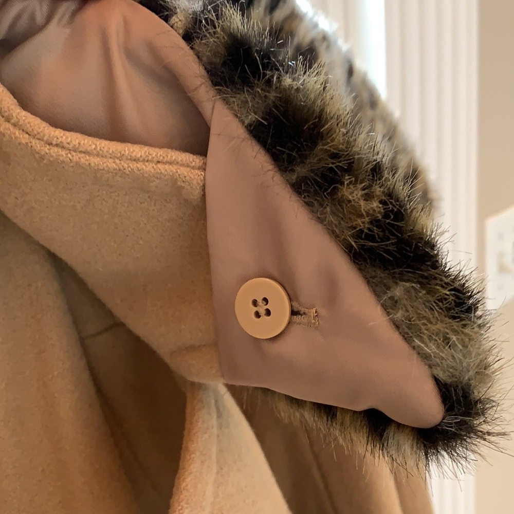 Coat - Picture 6 of 6